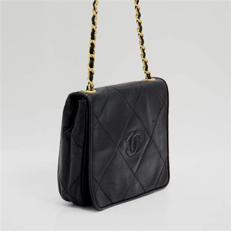 chanel vintage camellia bag